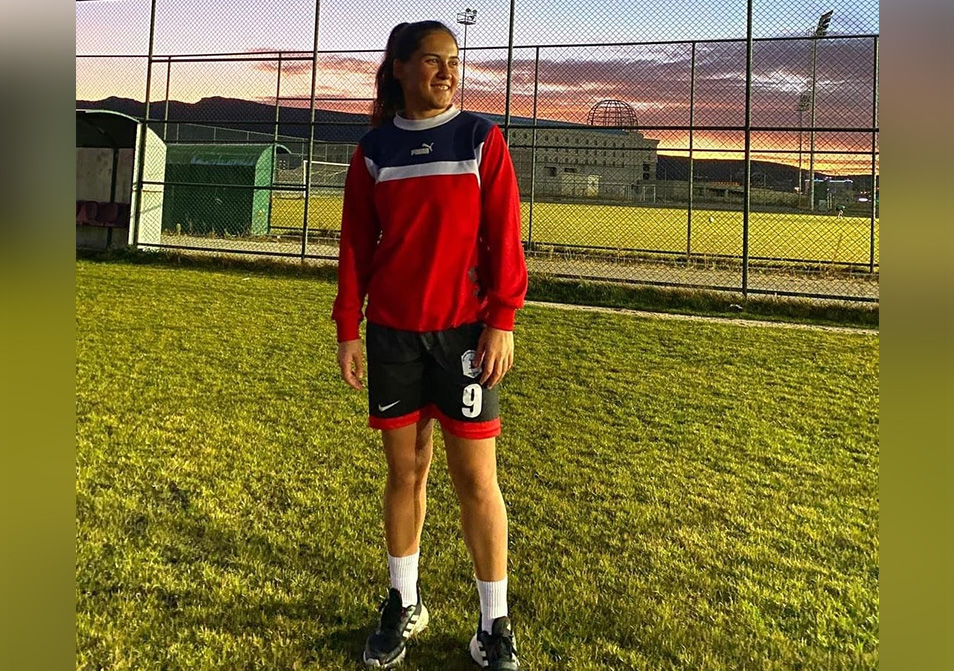 Zeliha Giden — Women Gool